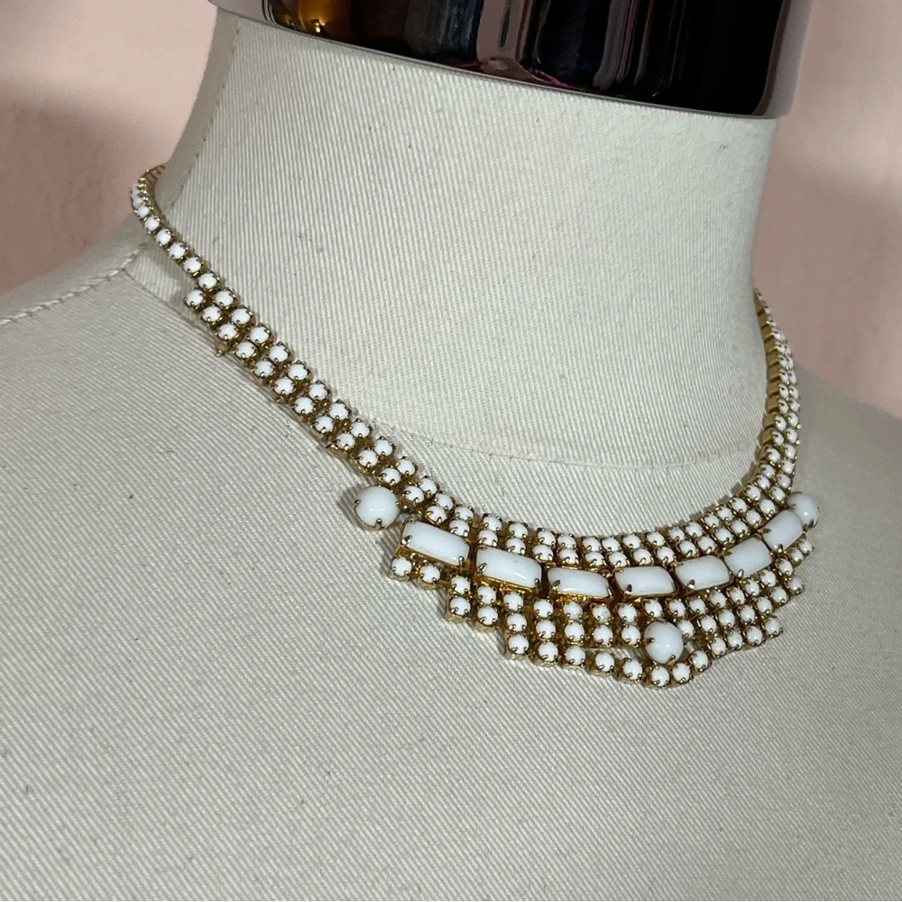 Antique 1940's Retro Art Deco White Milk Glass Emerald Cut Choker Necklace